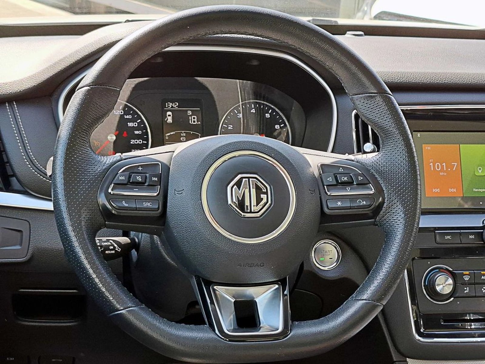 MG RX5 4X4 2.0 AT 2023 - Imagen 10 de 15