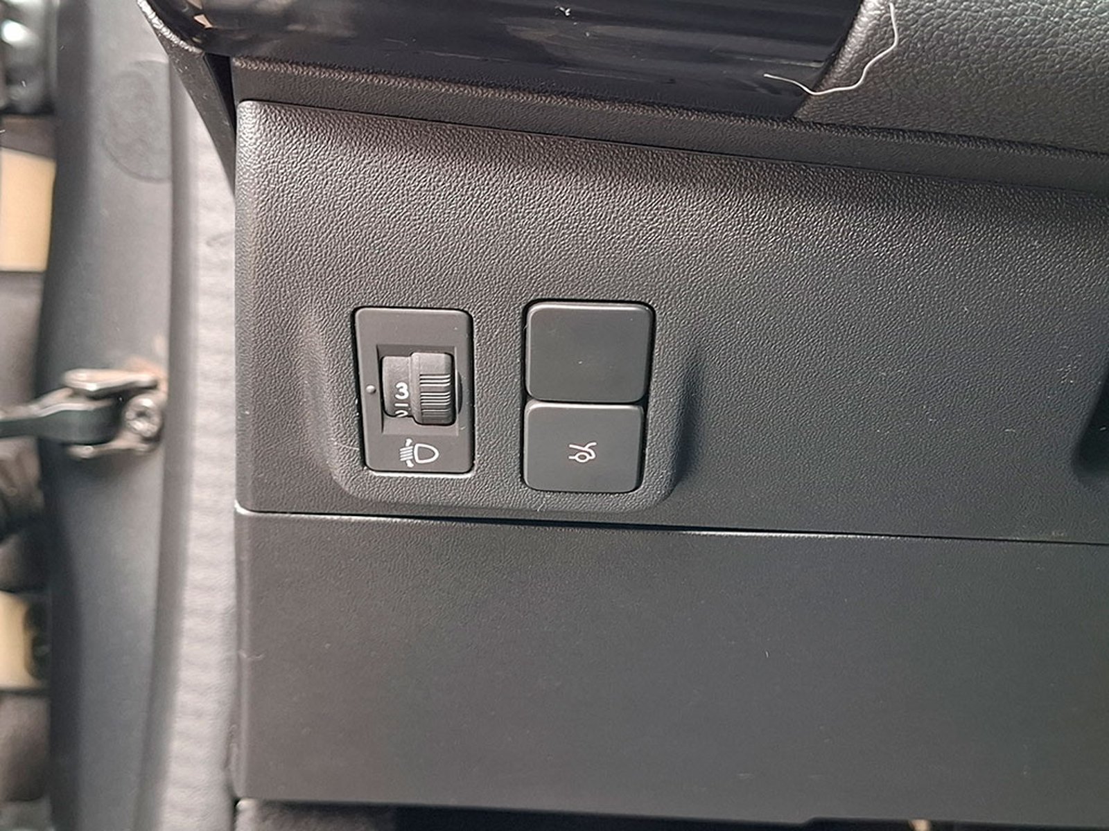 PEUGEOT 301 1.6 VTI MT 2017 - Imagen 19 de 20