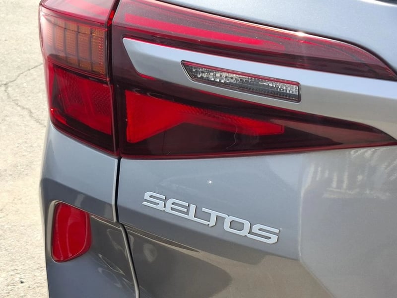 Kia SELTOS 1.6 EX 4X2  5P 2023 - Imagen 6 de 18