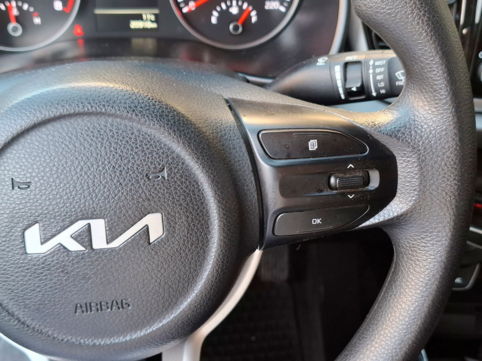 Kia RIO 4 EX 1.4L 6MT CI FULL 2023 - Imagen 12 de 20