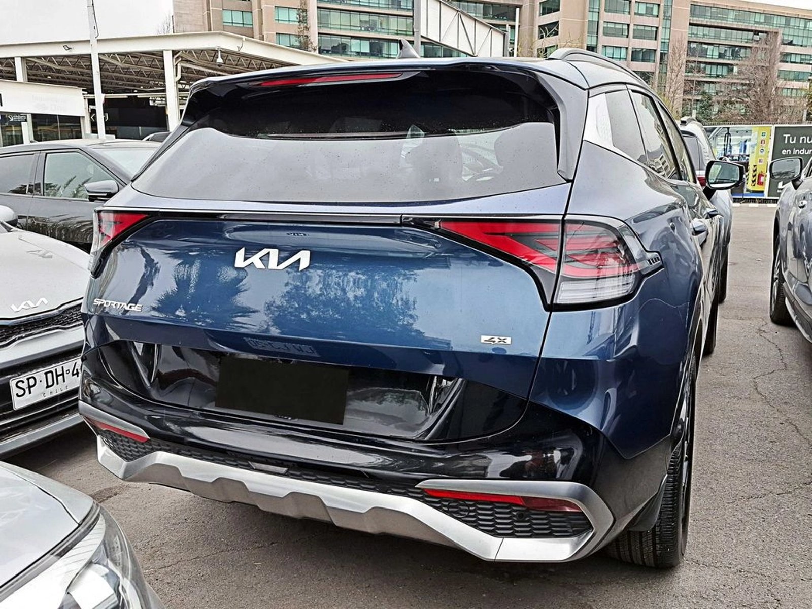 Kia SPORTAGE AT 2023 - Imagen 4 de 18