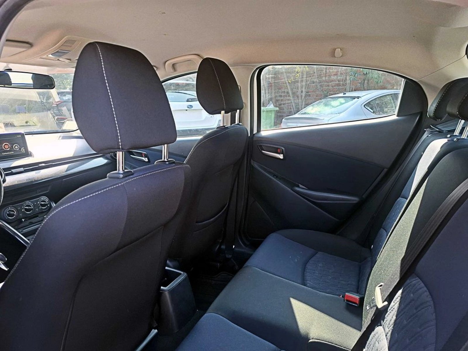 MAZDA 2 1.5 SPORT AT 5P 2016 - Imagen 11 de 17