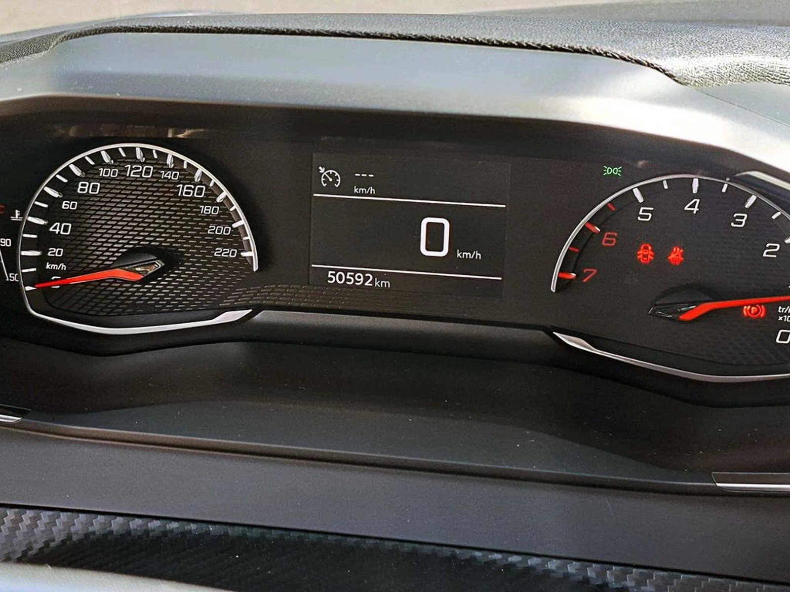 PEUGEOT 208 PURETECH 75 1.2 2022 - Imagen 15 de 18