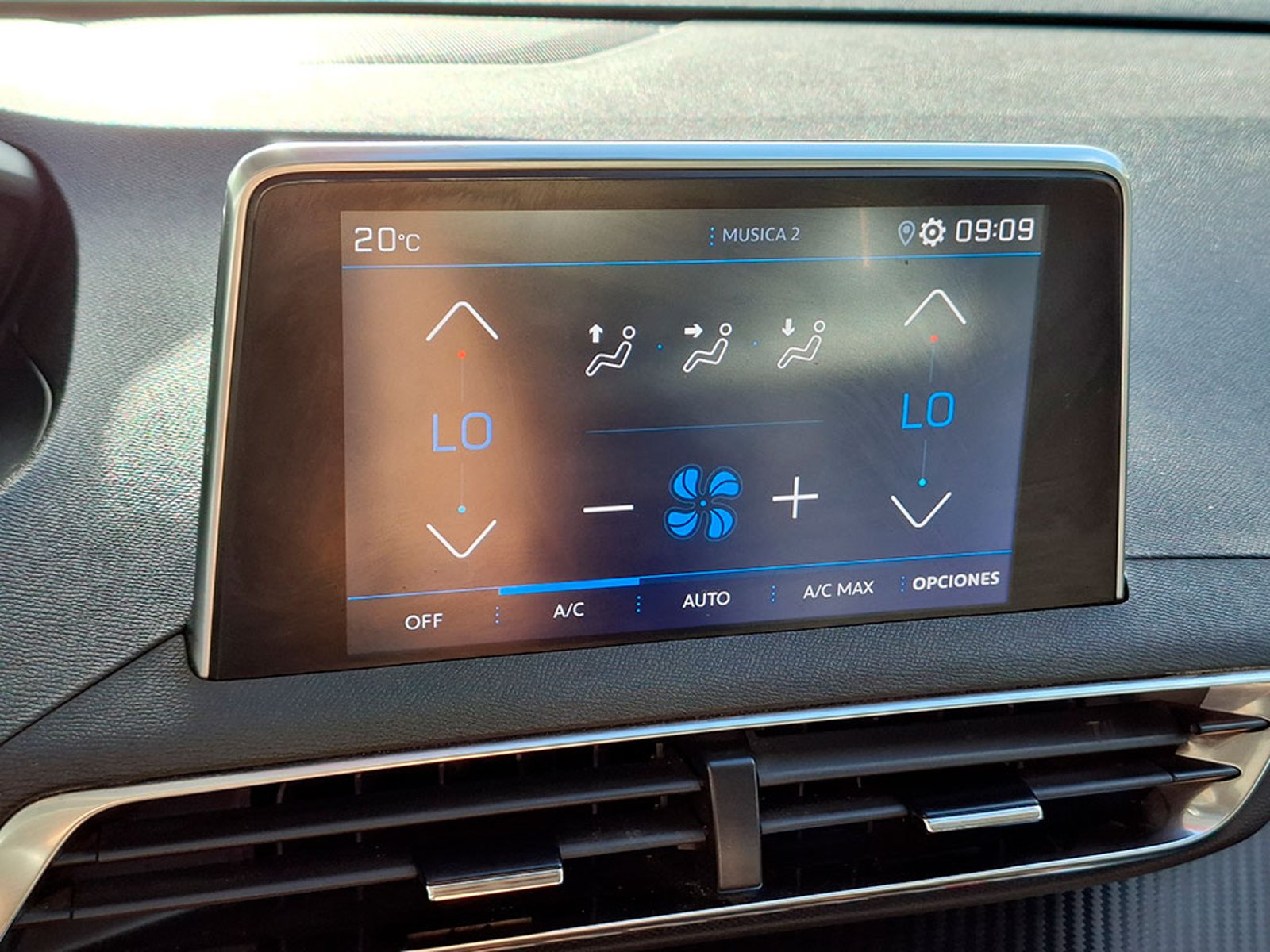 PEUGEOT 3008 BLUE HDI 1.5 2022 - Imagen 14 de 20