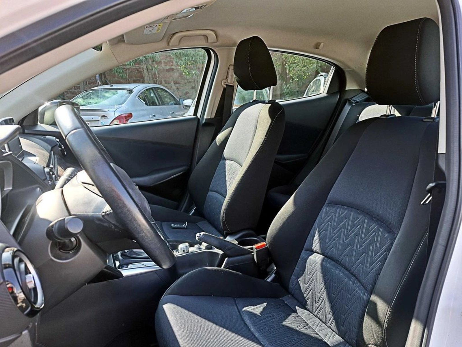 MAZDA 2 1.5 SPORT AT 5P 2016 - Imagen 10 de 17