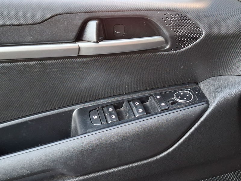 Kia SONET EX 1.5L 6MT ACC PLUS 2023 - Imagen 19 de 20