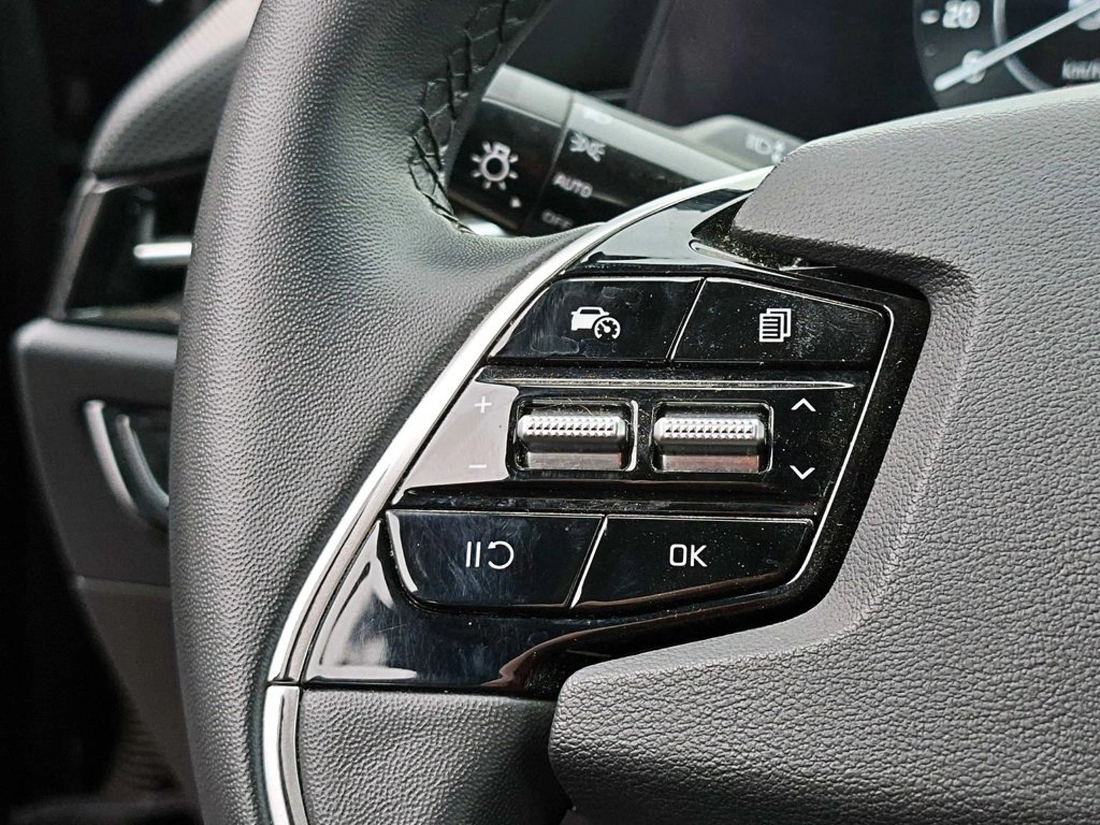 Kia NIRO 1.6 LX AT HIBRIDO 2024 - Imagen 13 de 17