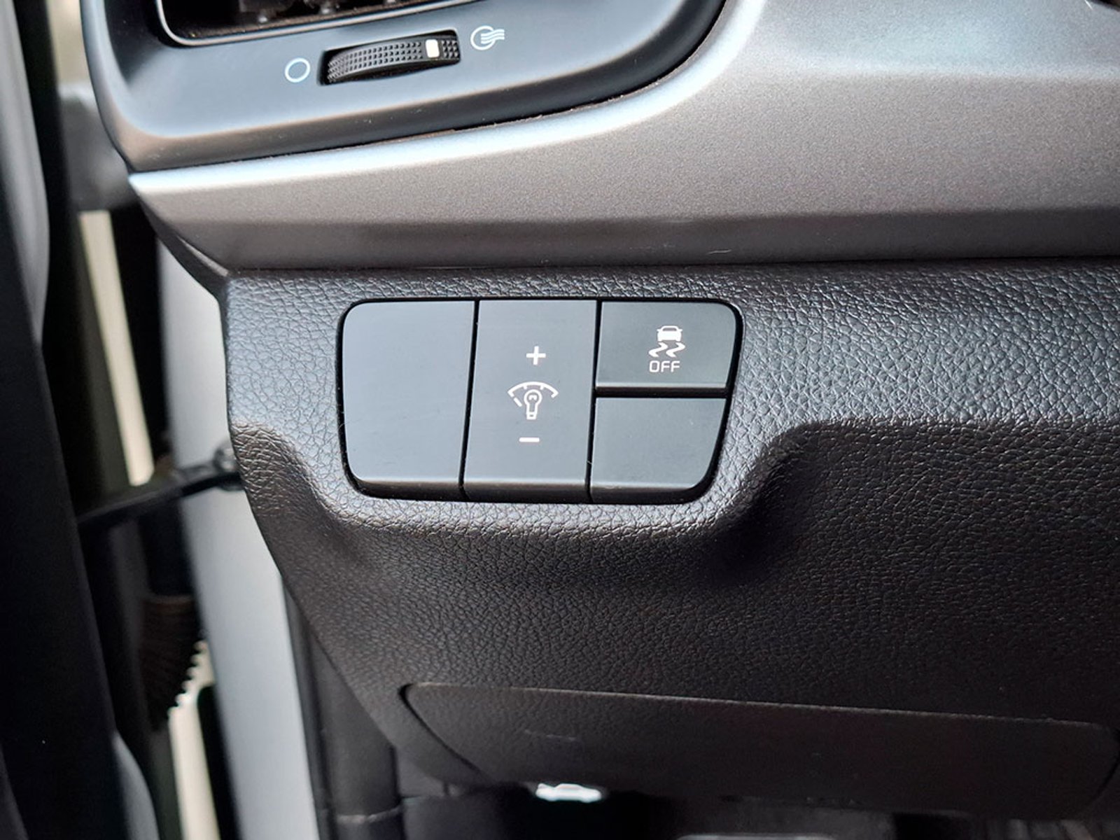 KIA RIO 5 LX 1.4L 6MT RI 2024 - Imagen 20 de 20