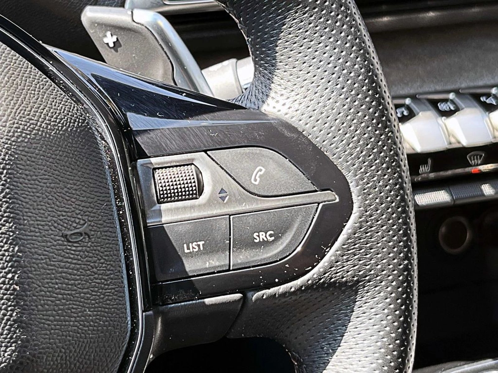 PEUGEOT 3008 GT 2024 - Imagen 16 de 18