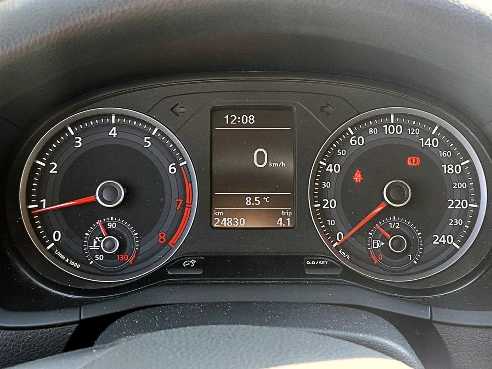 VOLKSWAGEN GOL MSI 1.6  4X2  MT 5P 2018 - Imagen 14 de 17