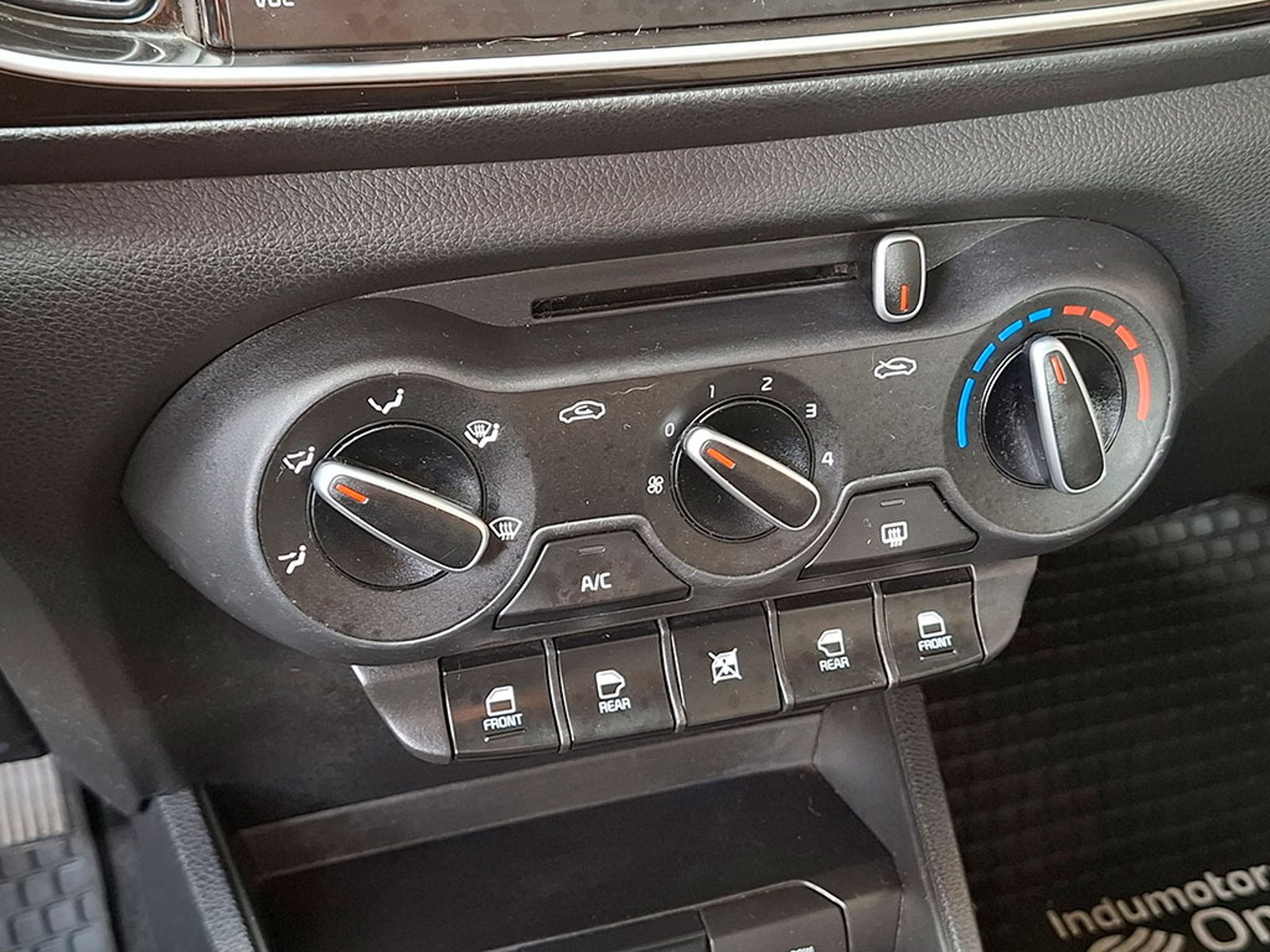 KIA SOLUTO LX 1.4L 5MT AC 2023 - Imagen 15 de 20