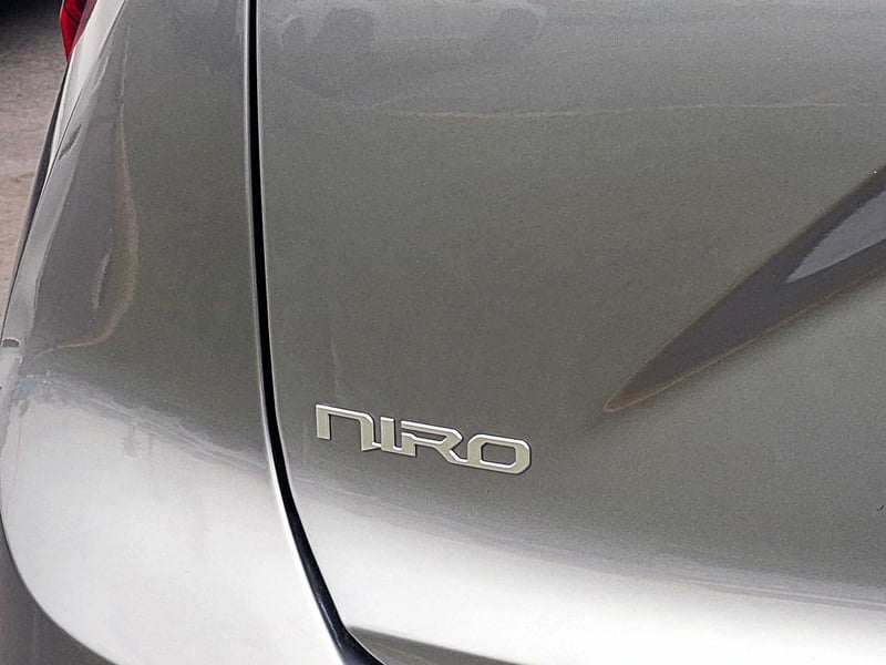Kia NIRO AT 2024 - Imagen 7 de 17
