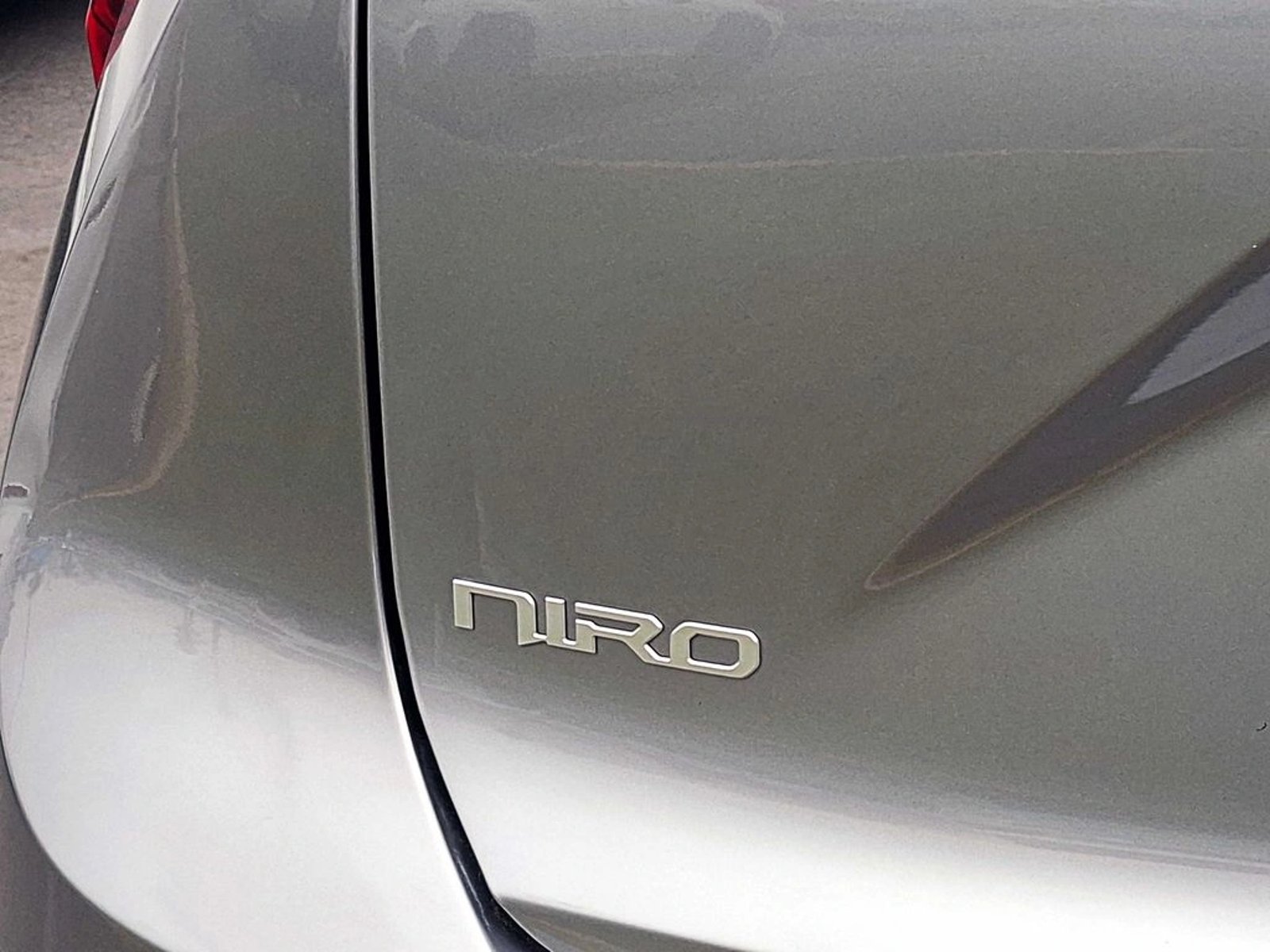 Kia NIRO AT 2024 - Imagen 7 de 17