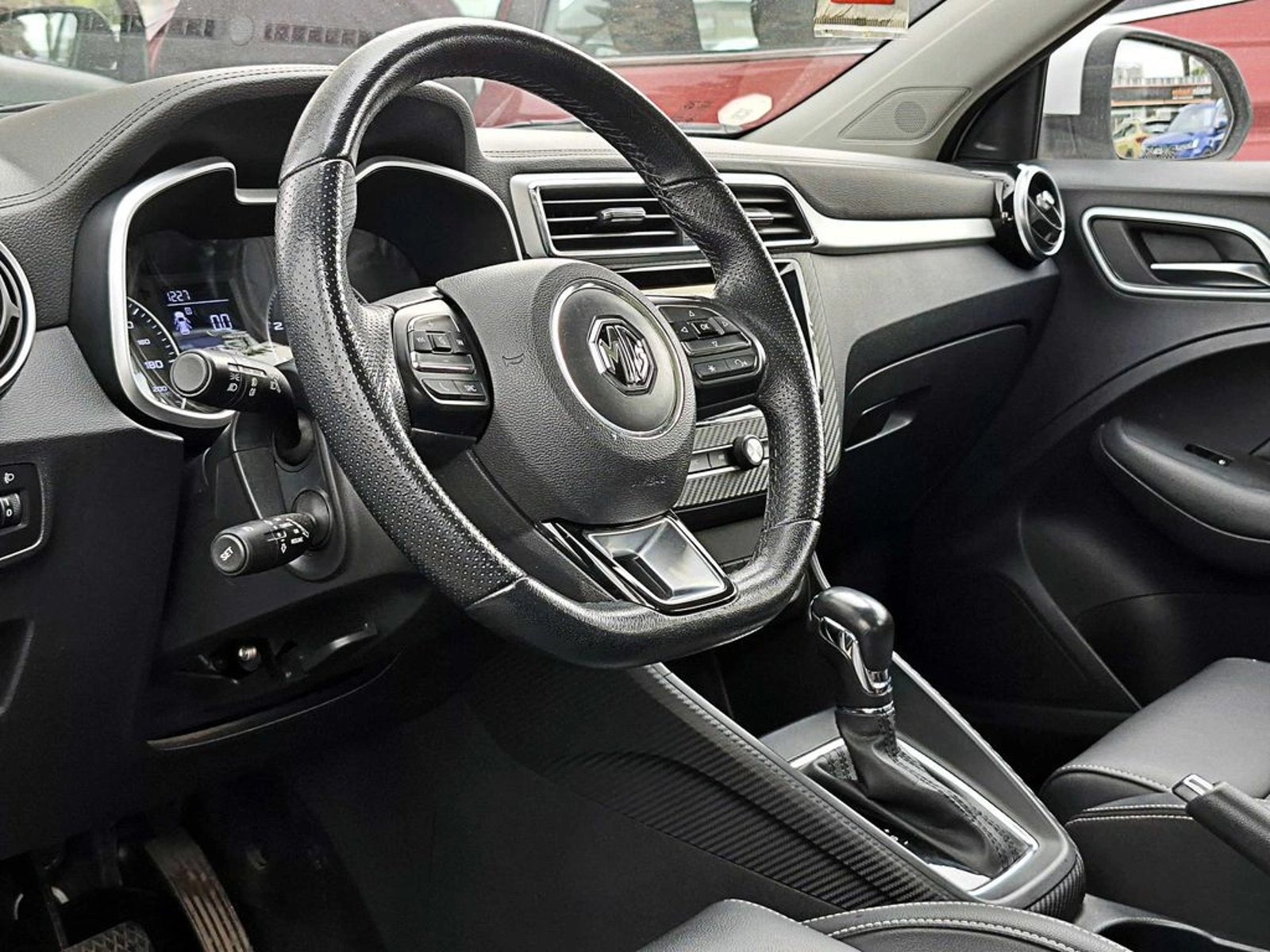 MG ZS 1..5 COMFORT 4X2 AT 5P 2023 - Imagen 7 de 17