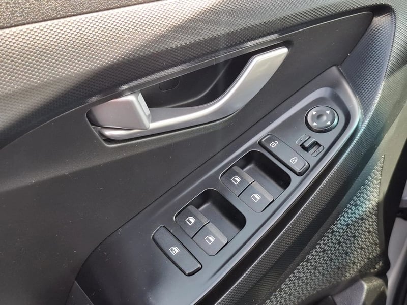 Hyundai CRETA SU2I 1.5 2024 - Imagen 9 de 18