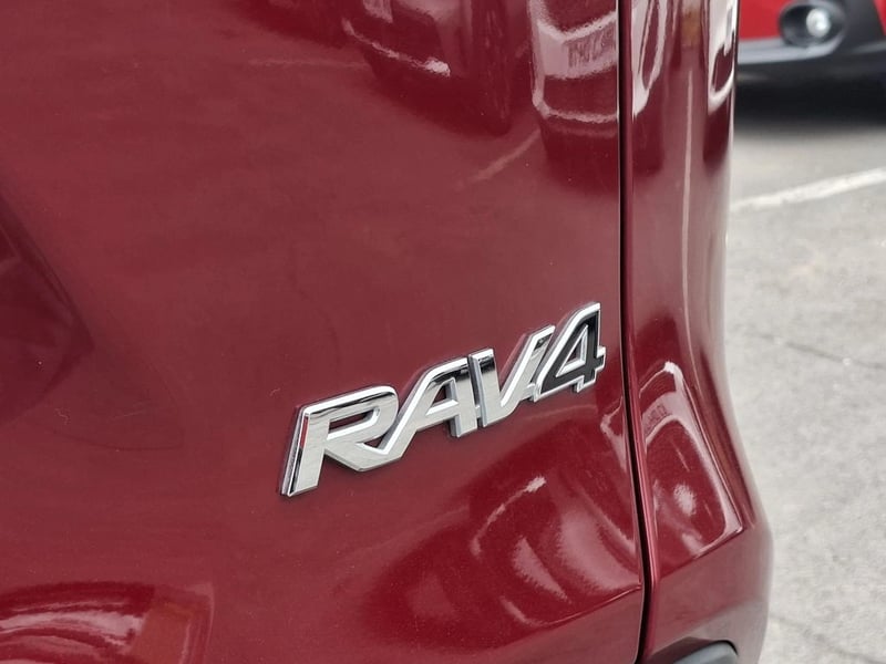 Toyota RAV4 2.0 SUPER LUJO 4X2 AT 5P 2021 - Imagen 7 de 17