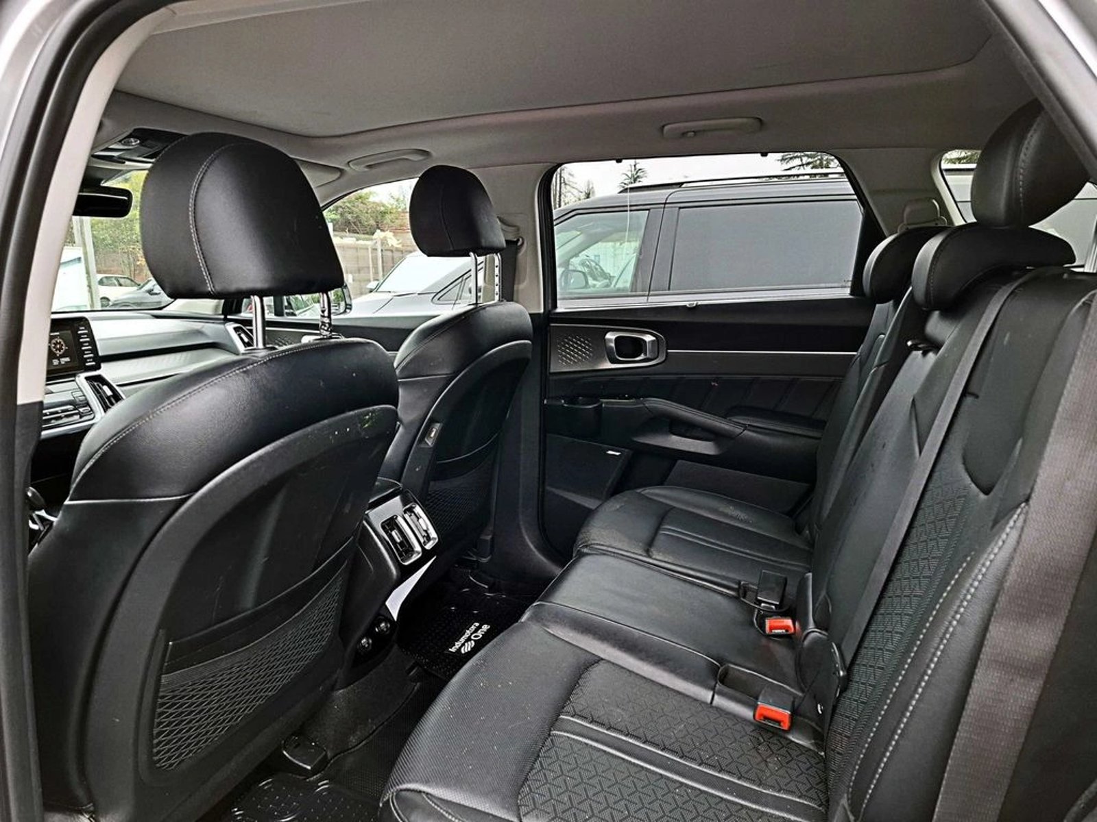 Kia SORENTO SORENTO EX 2.5L GSL AWD 2023 - Imagen 10 de 17