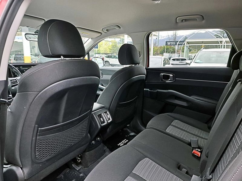 Kia SORENTO 2.5 EX GSL 2WD AT6 5P 2022 - Imagen 11 de 18