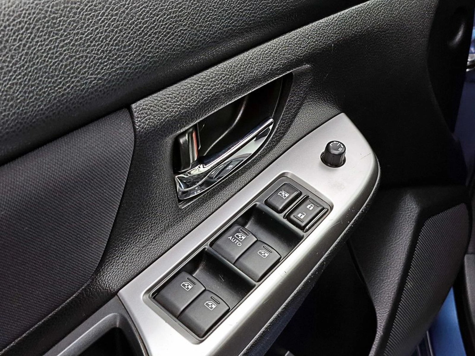 SUBARU IMPREZA 2.0 XS SPORT AWD CVT AT 5P 2016 - Imagen 9 de 18