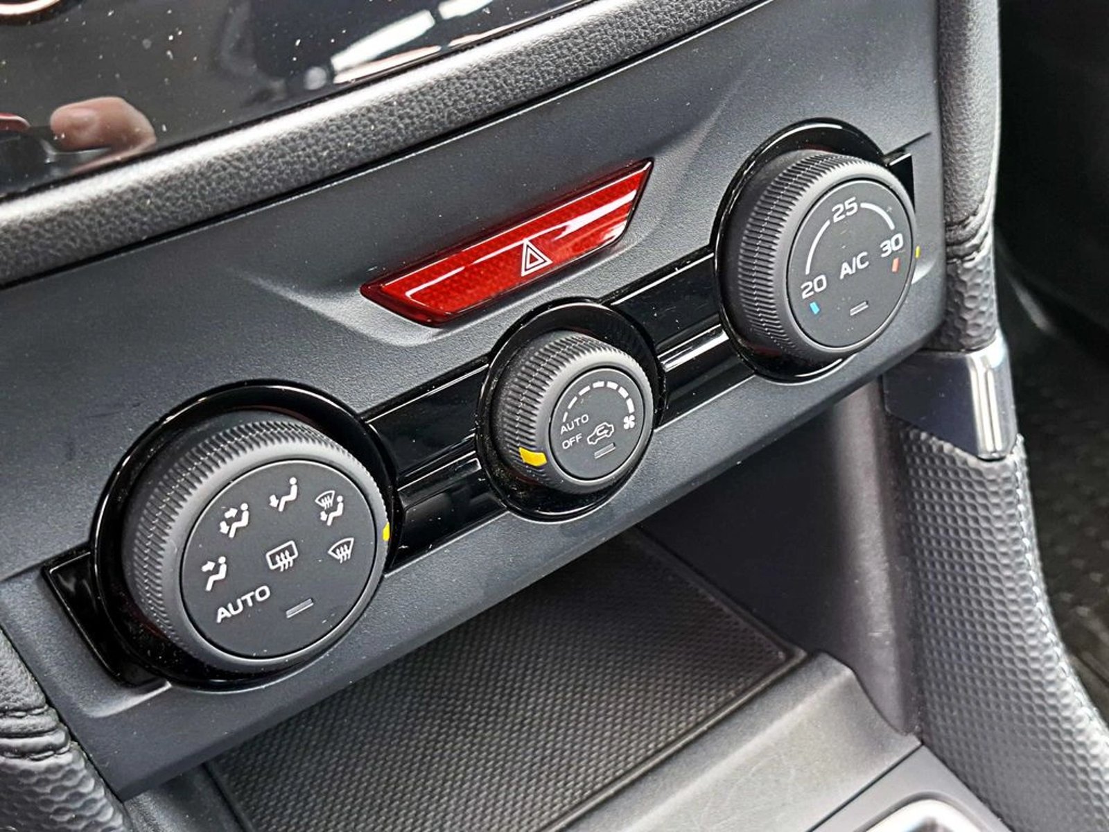 Subaru FORESTER 2.5 DYNAMIC EYESIGHT AT 4X4 2025 - Imagen 19 de 20