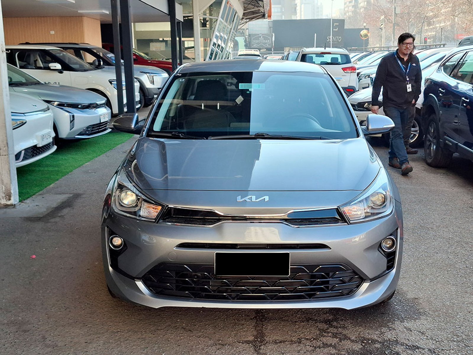 Kia RIO 4 EX 1.4L 6MT CI FULL 2023 - Foto 2 de 20