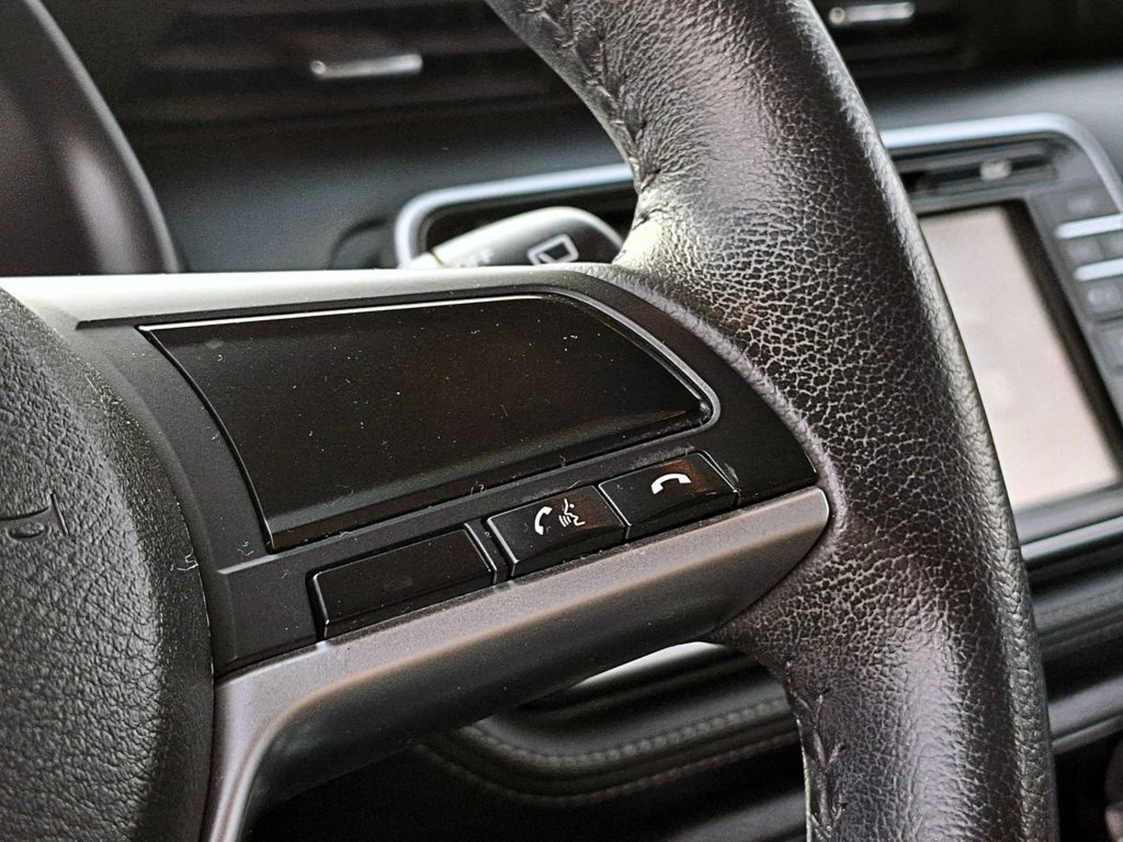 Nissan KICKS 1.6  AT 2018 - Imagen 15 de 17