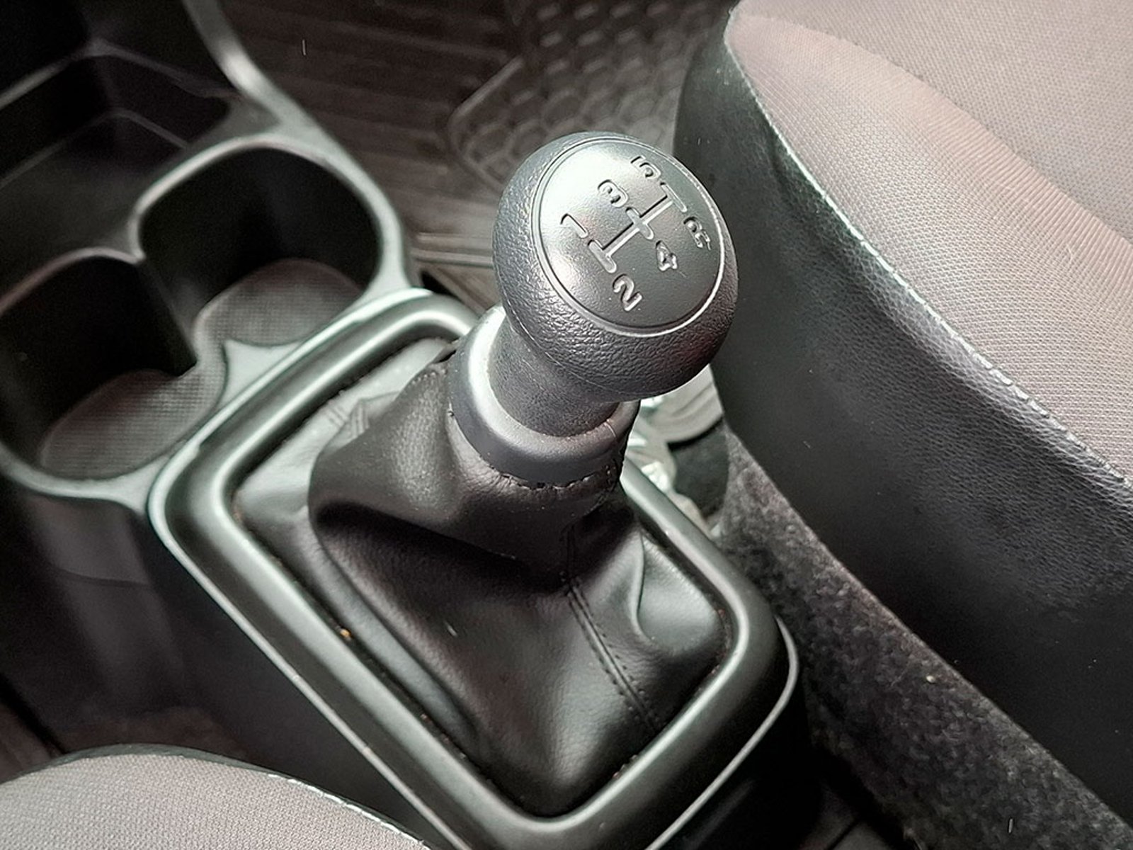 SUZUKI S-PRESSO 1.0 GLX 2023 - Imagen 16 de 20