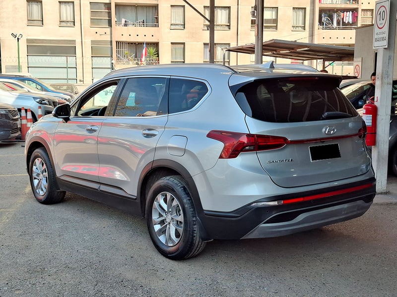 Hyundai SANTA FE 2.2 PLUS FL AT CRDI 2024 - Imagen 4 de 20