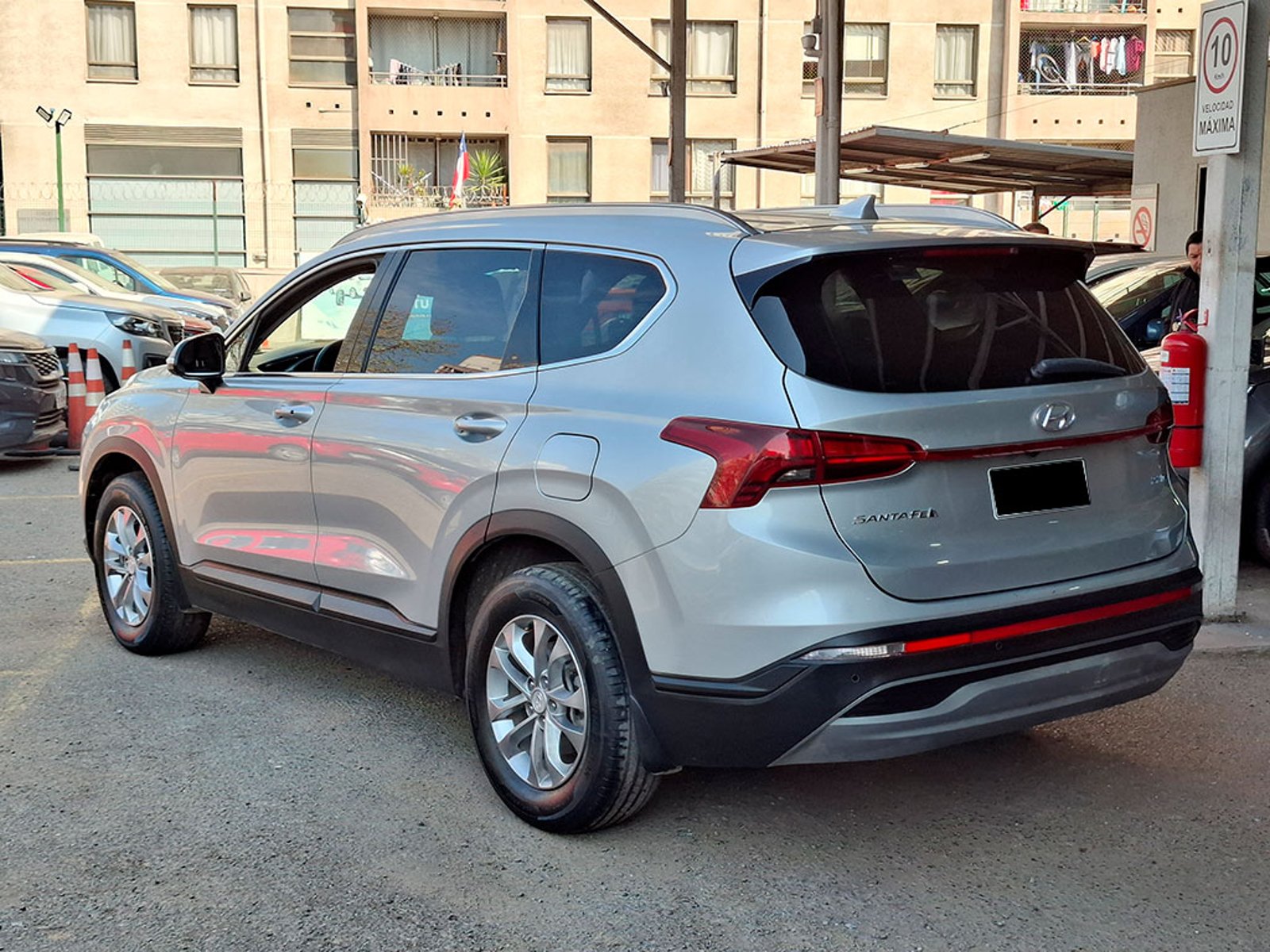 Hyundai SANTA FE 2.2 PLUS FL AT CRDI 2024 - Foto 4 de 20