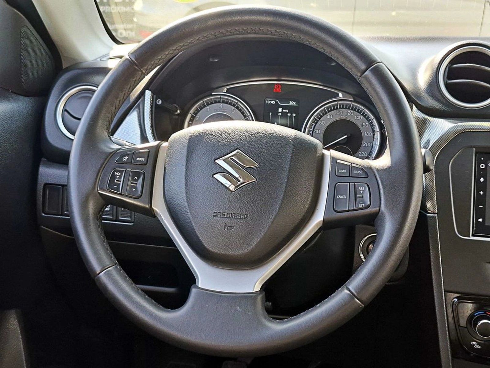 Suzuki VITARA 1.6 G LIMITED 5P AT 4X4 2019 - Imagen 13 de 19
