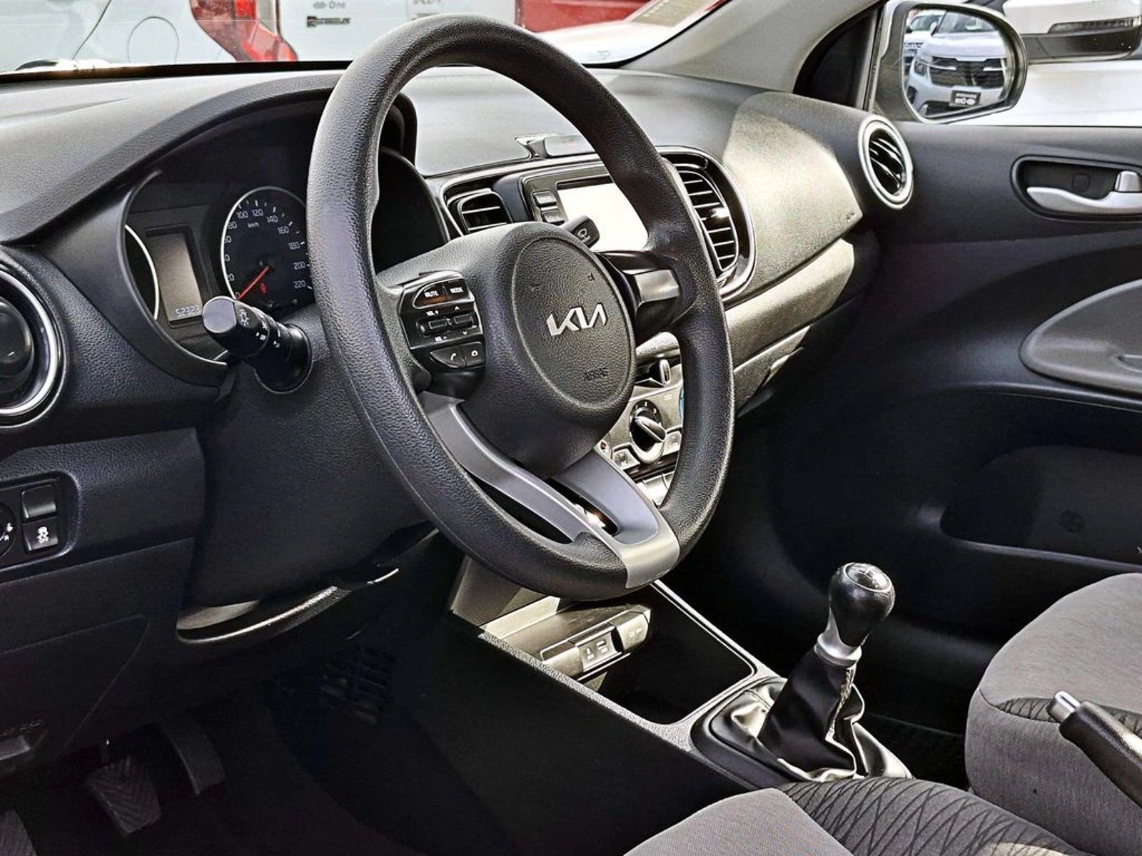 KIA SOLUTO 1.4 EX FULL MT 2023 - Imagen 8 de 18
