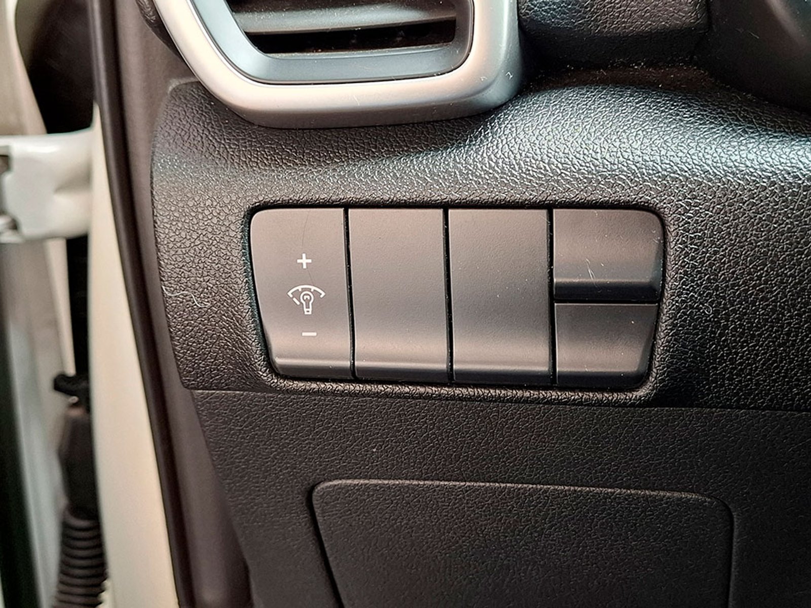 Kia SPORTAGE LX 2.0L GSL 6MT 2WD 6AB SPECIAL PACK 2018 - Imagen 20 de 20
