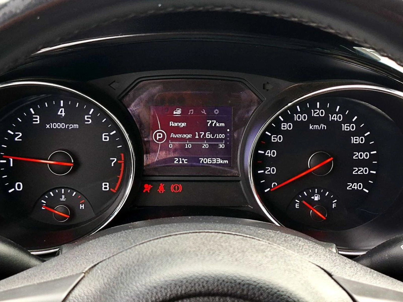 Kia GRAND CARNIVAL EX 3.3 AT 2018 - Imagen 15 de 19