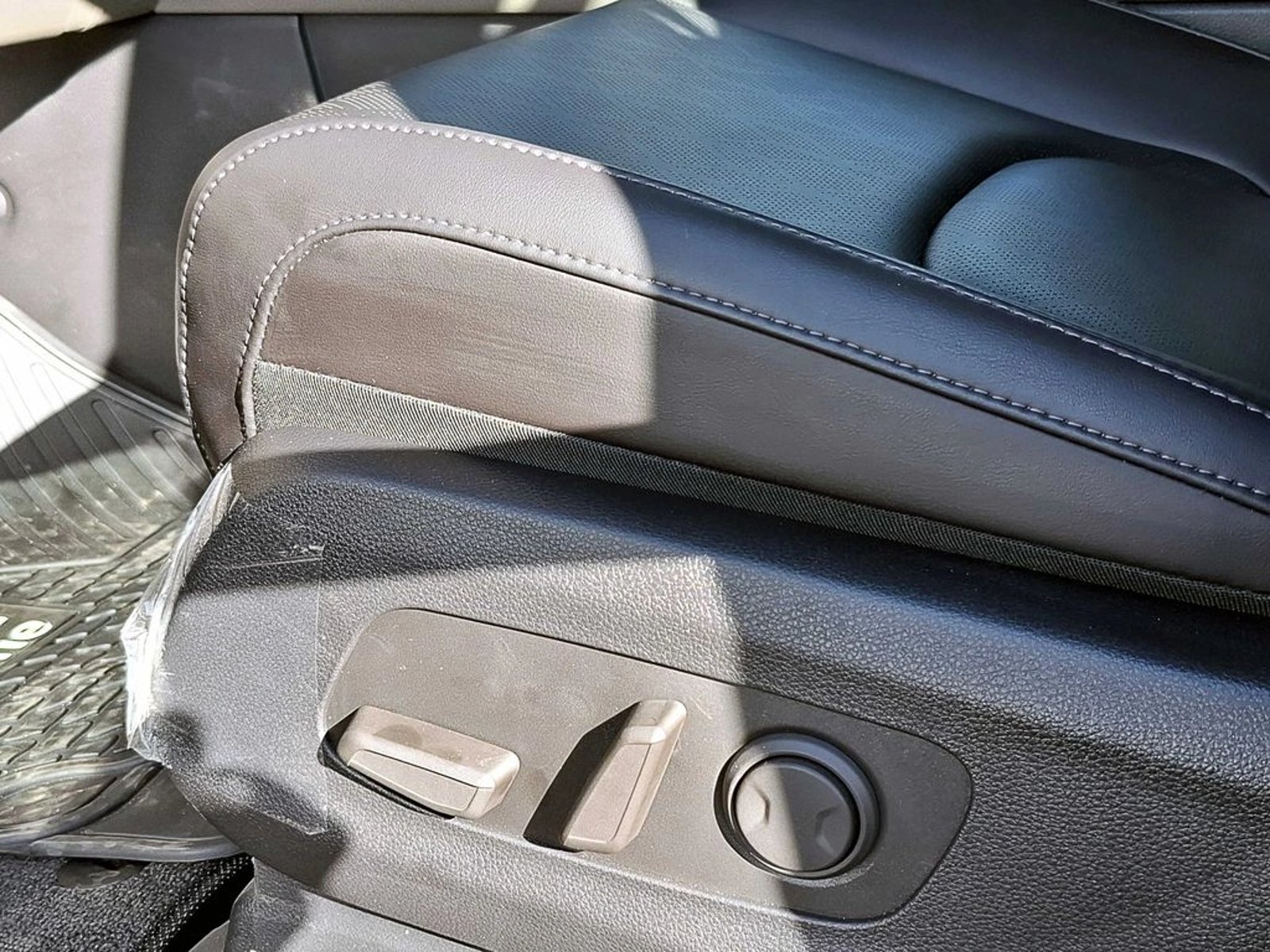 KIA CARNIVAL AT 2025 - Imagen 10 de 16