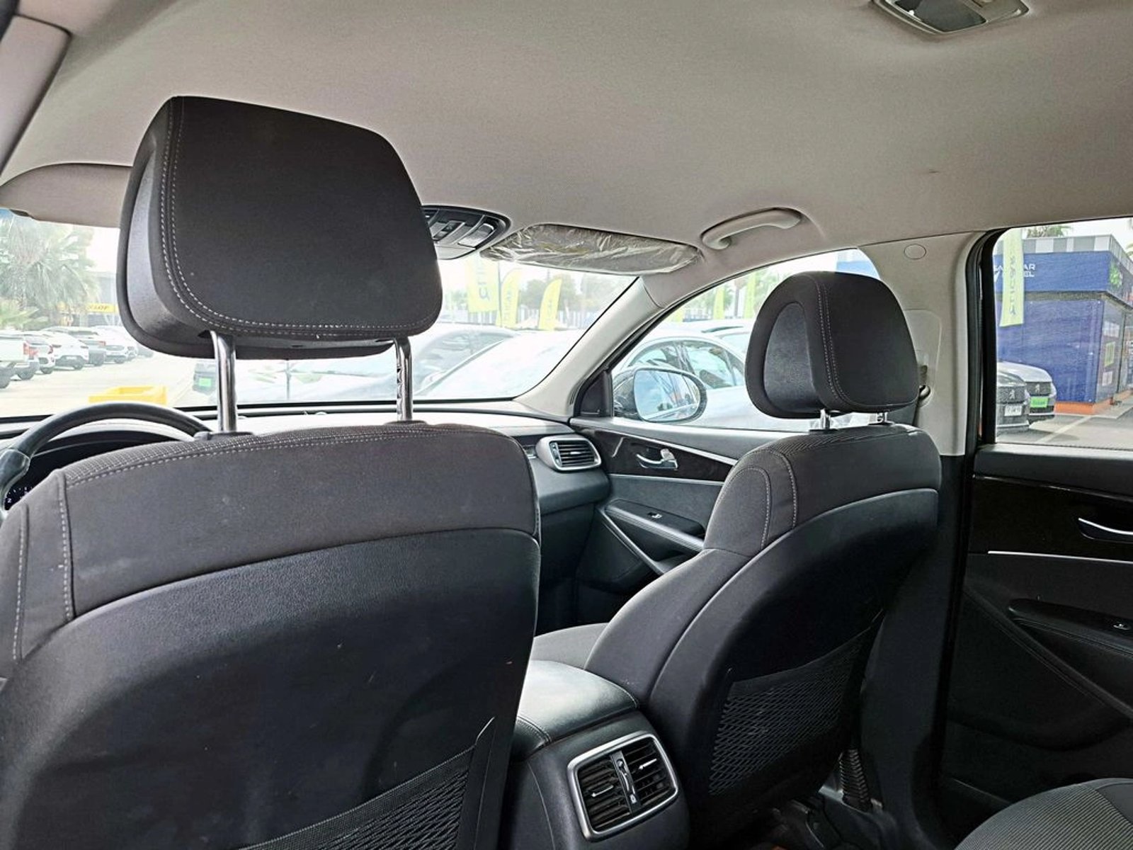 Kia SORENTO 2.2 EX DIESEL 2WD 6MT 5P 2017 - Imagen 11 de 18