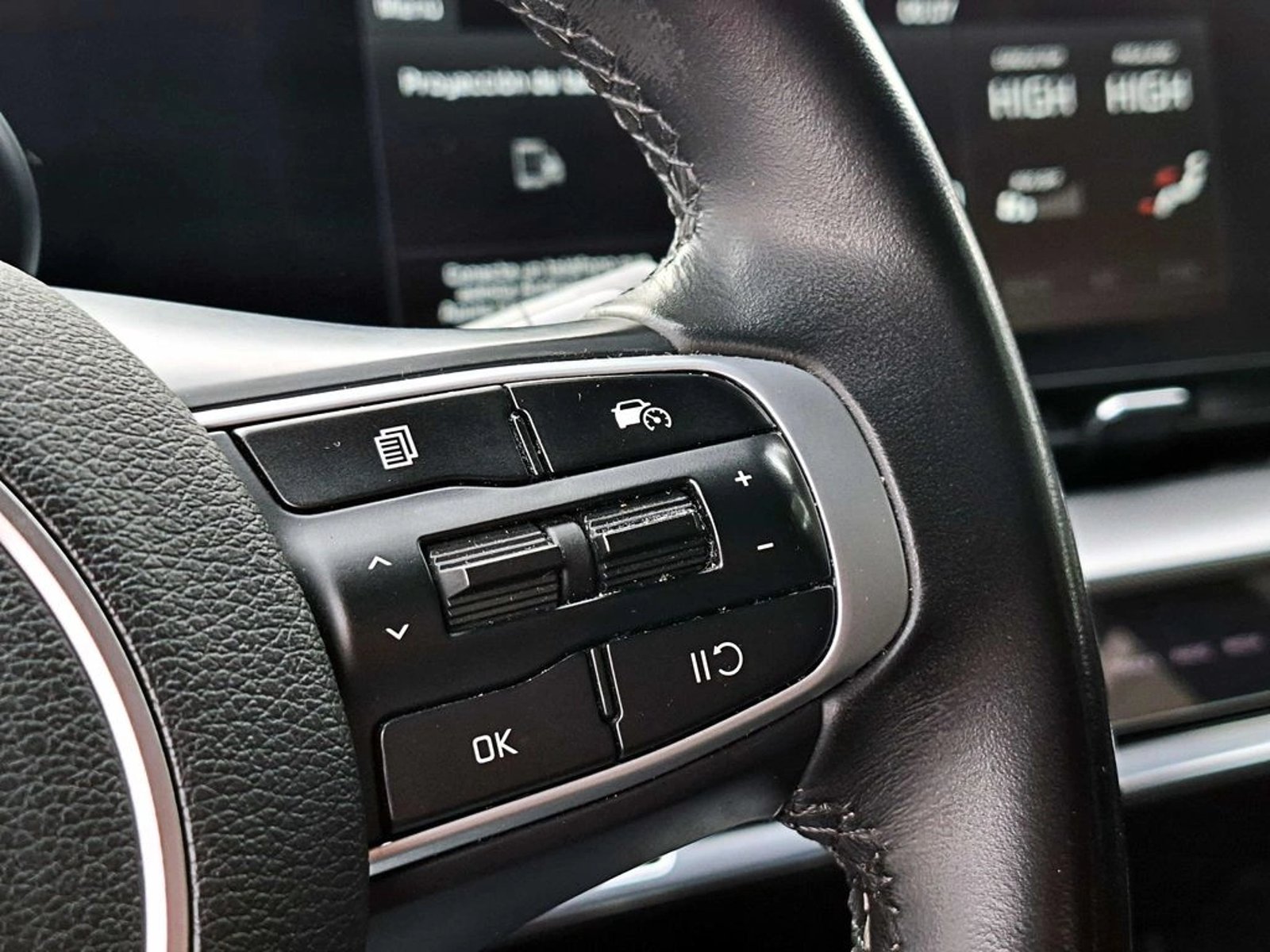 KIA SPORTAGE 2.0 EX  2WD 2023 - Imagen 16 de 18