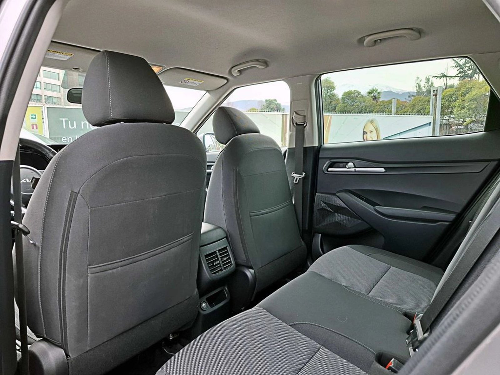 Kia SELTOS AT 1.6 2023 - Imagen 11 de 19