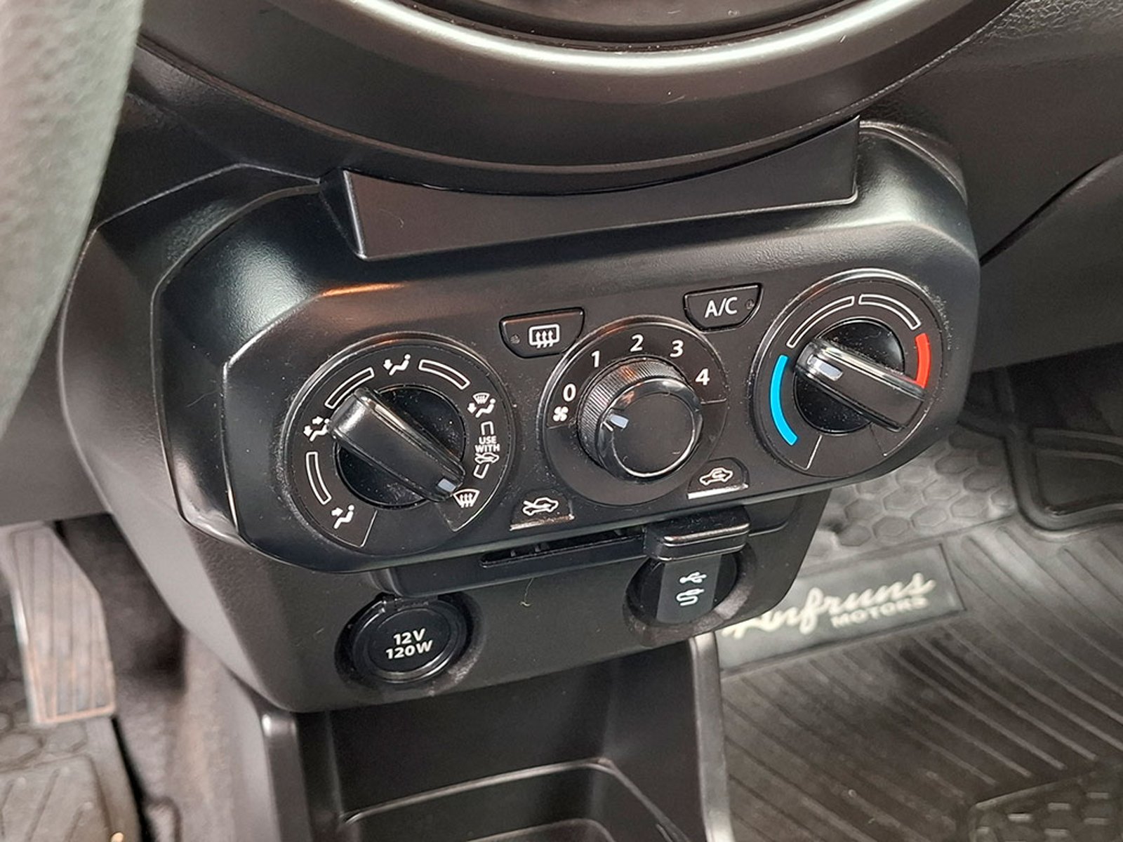 SUZUKI S-PRESSO 1.0 GLX 2023 - Imagen 15 de 20