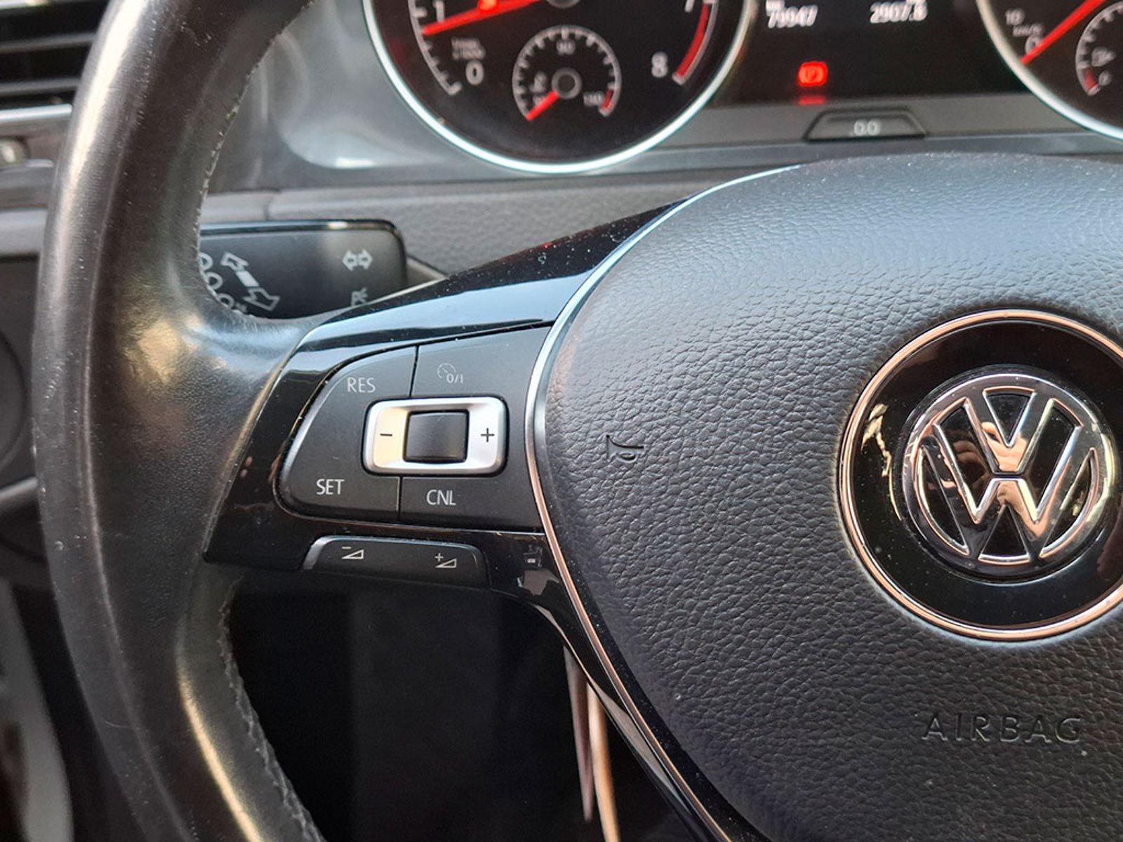 VOLKSWAGEN GOLF 1.6 AUT 2018 - Imagen 11 de 20