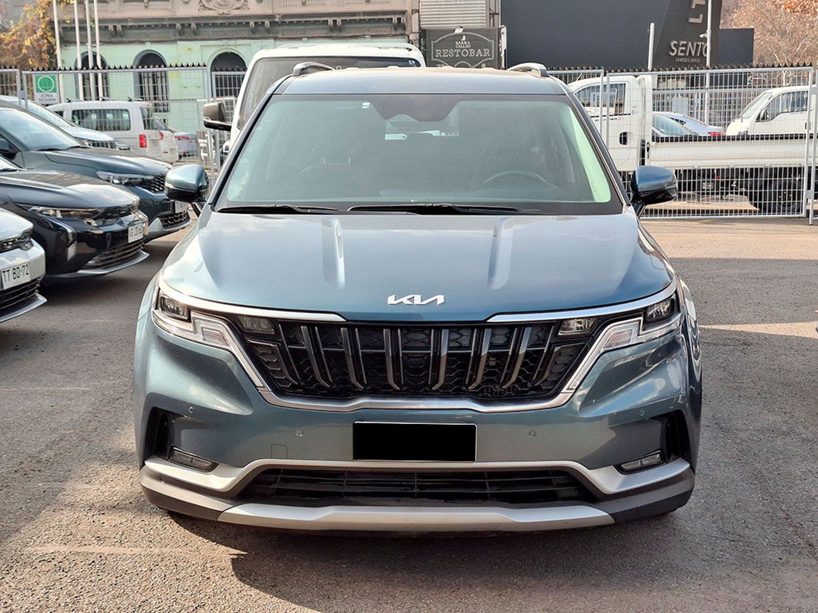Kia CARNIVAL EX 2.2L DSL 8AT 2023 - Foto 2 de 20