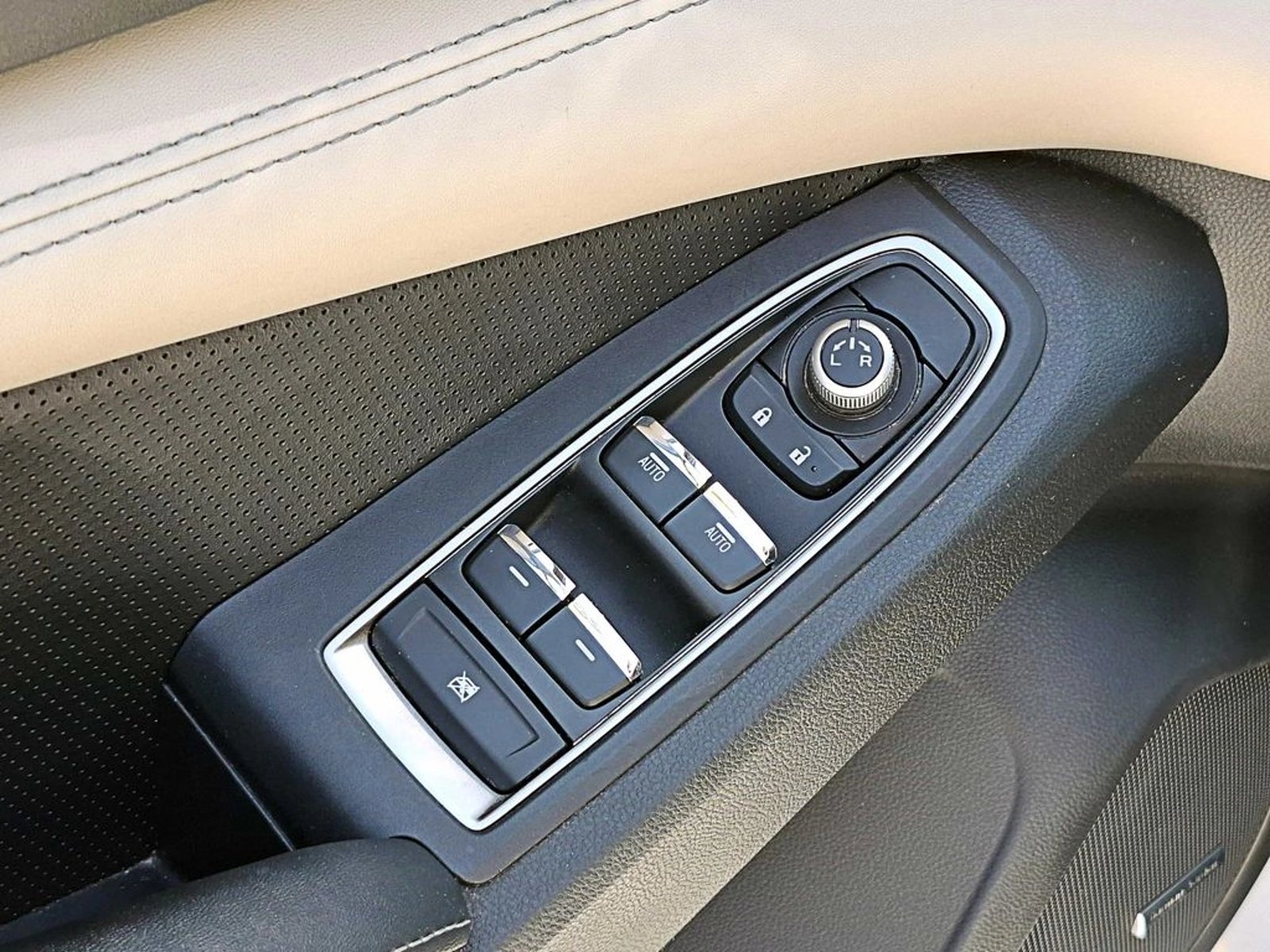 SUBARU EVOLTIS 2.4 AWD CVT AT 5P 2023 - Imagen 10 de 20