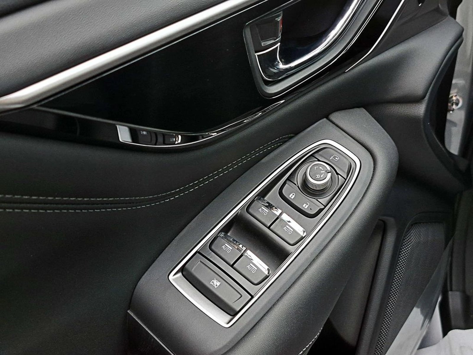 SUBARU OUTBACK 2.5 AWD FIELD EDITION AT 4X4 2026 - Imagen 9 de 18