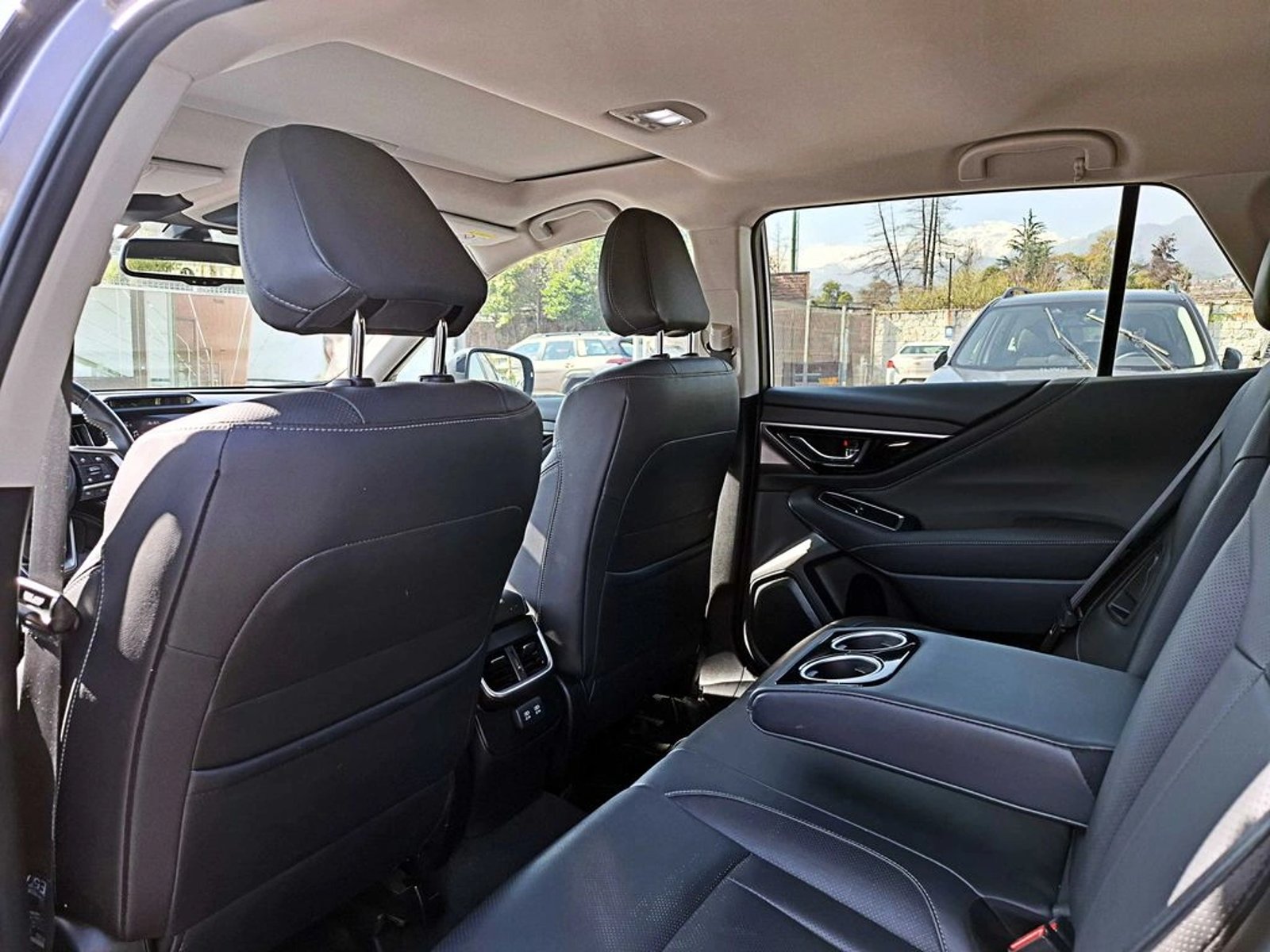 Subaru OUTBACK 4X4 2.5 AT 2022 - Imagen 12 de 18