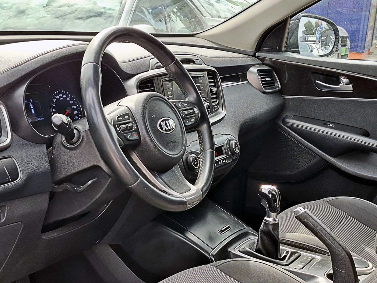 Kia SORENTO 2.2 EX DIESEL 2WD 6MT 5P 2017 - Imagen 8 de 18