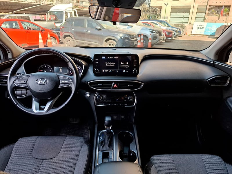 Hyundai SANTA FE 2.2 PLUS FL AT CRDI 2024 - Imagen 9 de 20