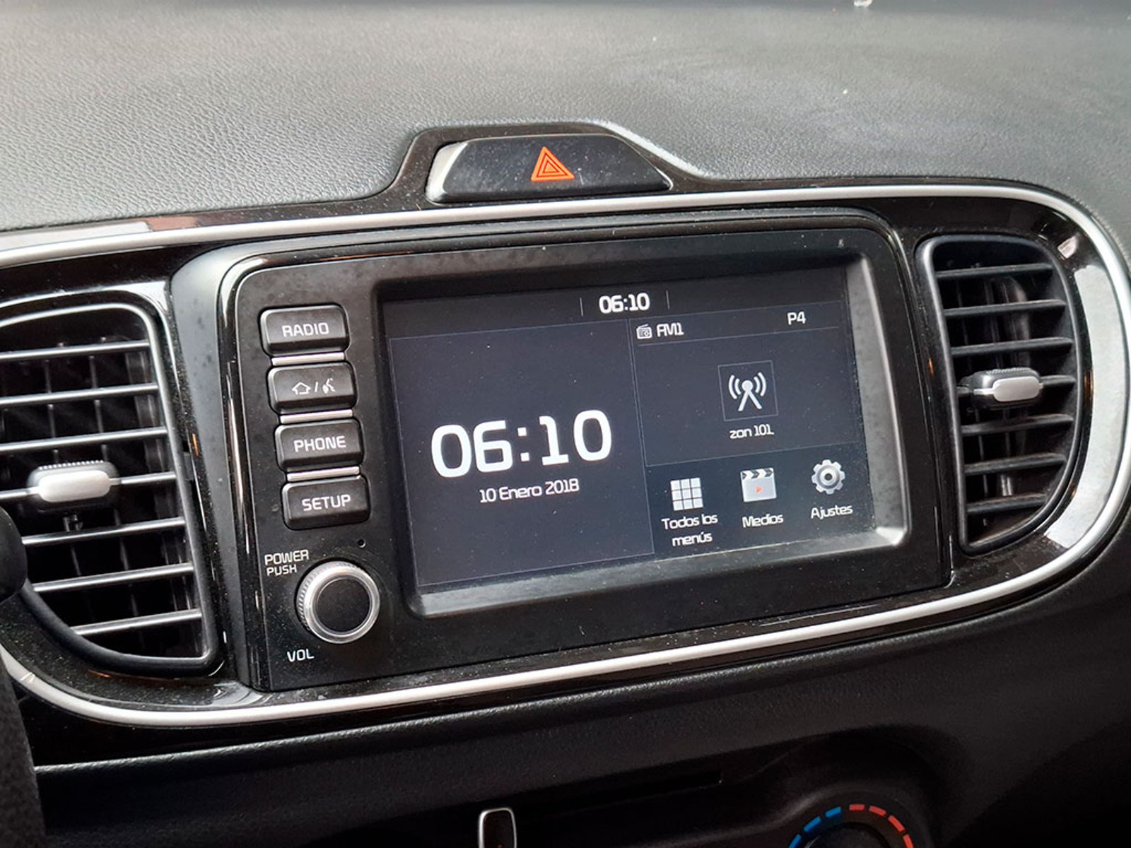 KIA SOLUTO EX 1.4L 5MT G SRF FULL 2024 - Imagen 13 de 20