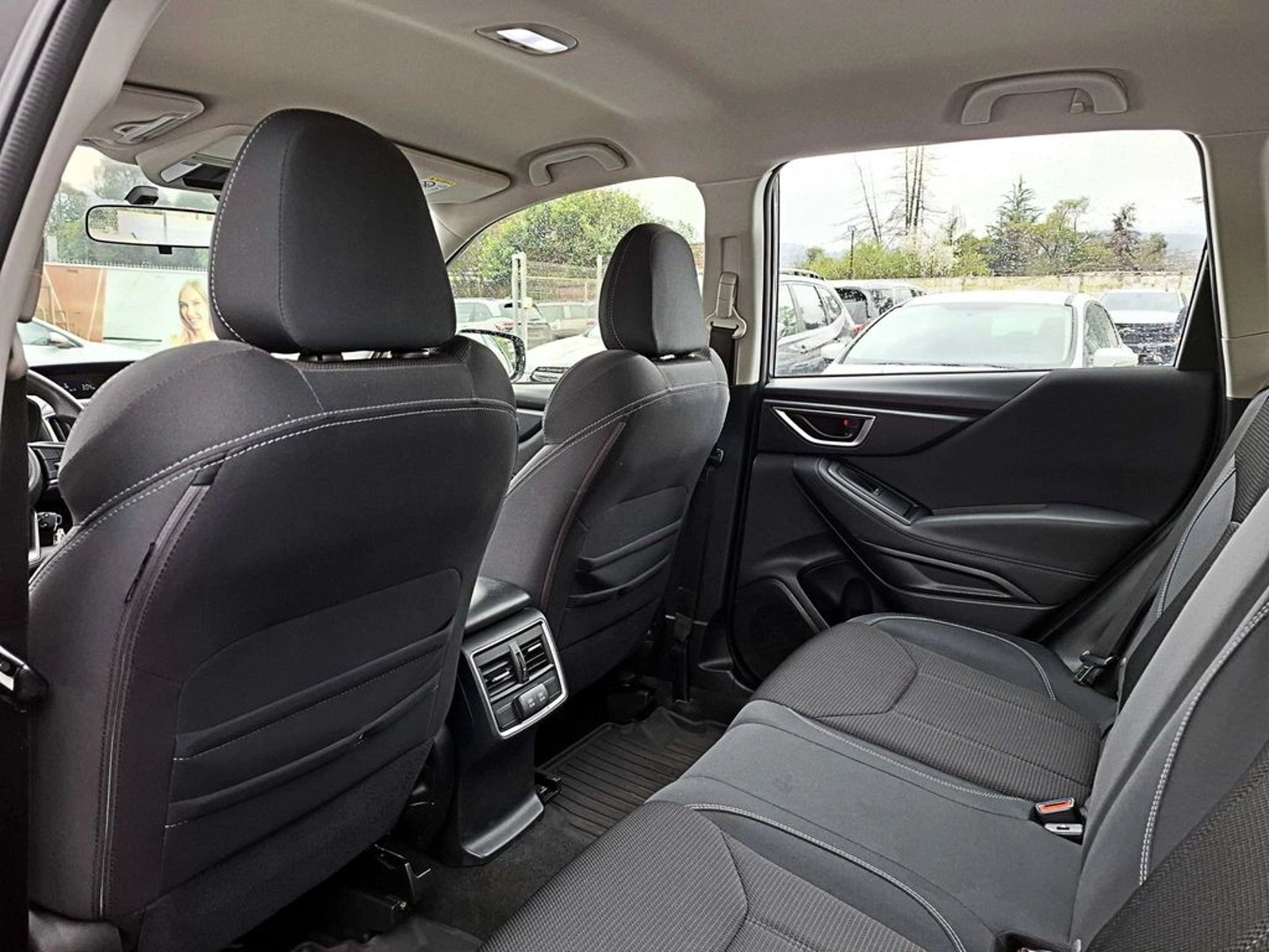 Subaru FORESTER AWD AT 2023 - Imagen 11 de 18