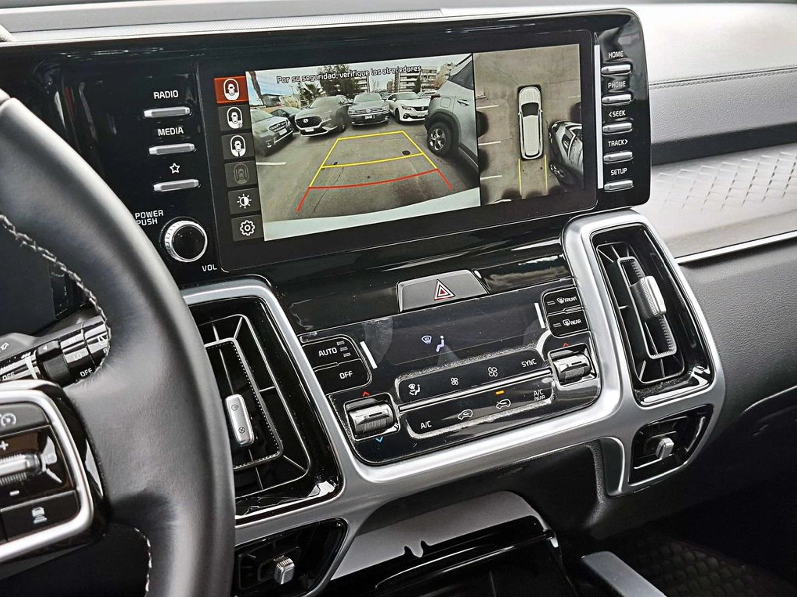 Kia SORENTO 2.5 EX GSL 2WD AT6 5P 2023 - Imagen 16 de 17