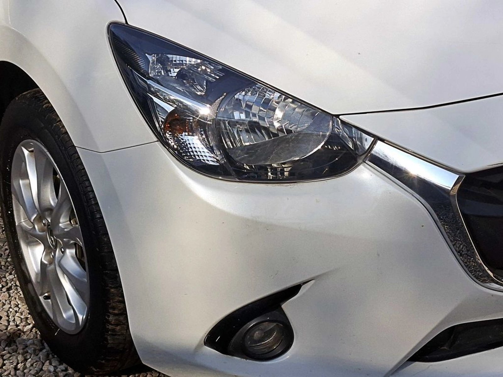 MAZDA 2 1.5 SPORT AT 5P 2016 - Foto 3 de 17