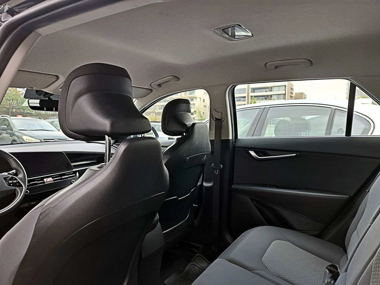 Kia NIRO HEV 1.6 2024 - Imagen 11 de 16